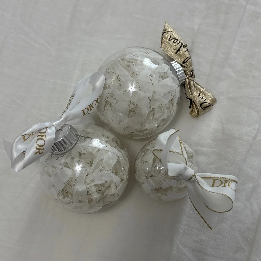 Dior Festive Ornament - Gold and White - Set of 14 - Picture 2 of 10